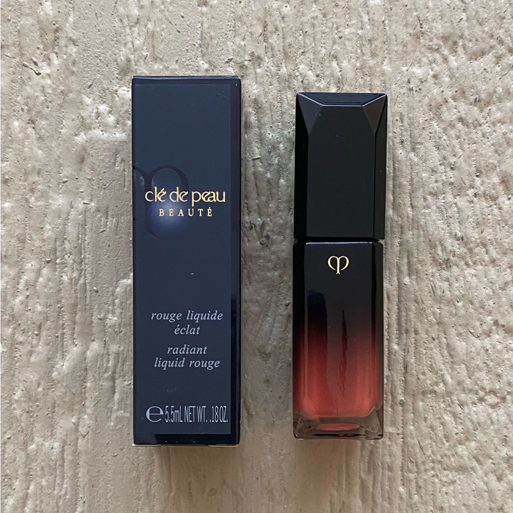 Cle De Peau Radiant Liquid Rouge 16 Deco